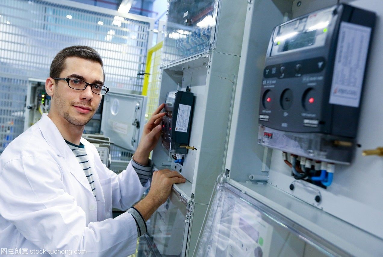 研究員。電器柜性能計數器。低壓微網絡。用于智能電網和智能電表的測試和證書服務。電力電子設備認證。技術服務行業。tecnaliaresearch&innovationbizkaiabasquecountry,西班牙。